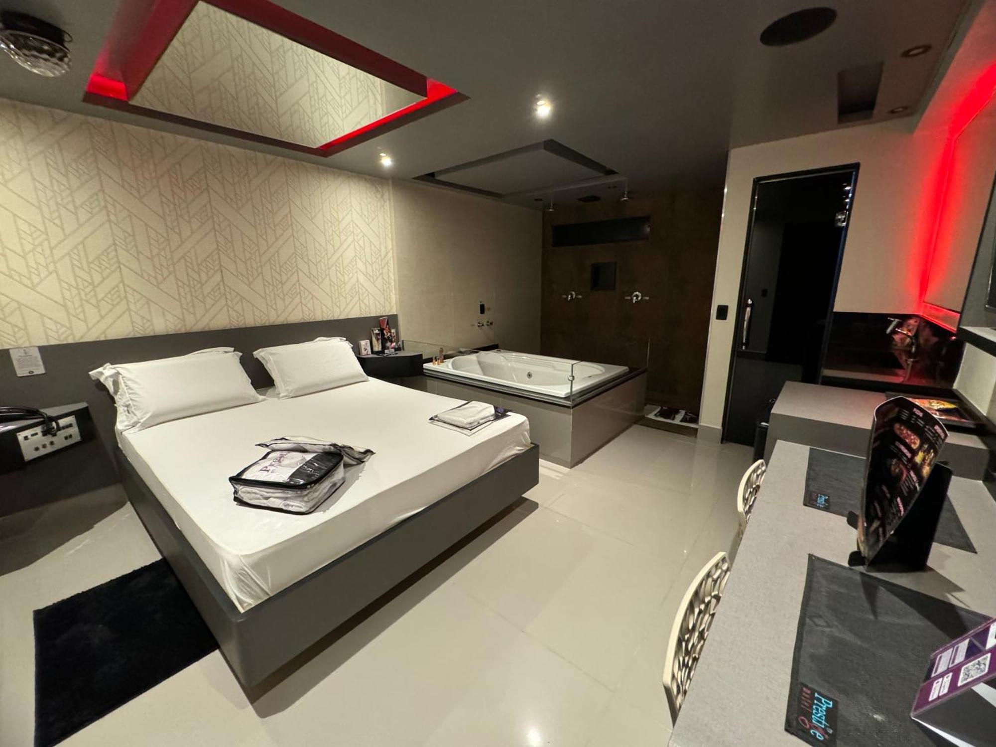 Love hotel Prestige 3